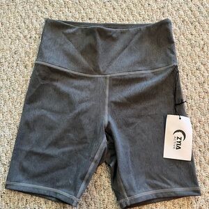 NWT ZYIA shorts. Soft & Snug Hustle. Medium. 7” inseam. Grey. Gym Biking Sports